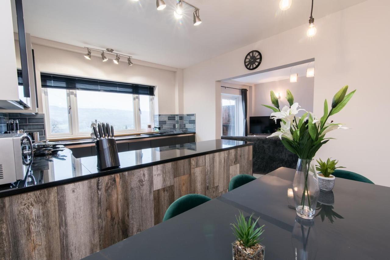 Immaculate 3 Bed House - Stunning Balcony Views Apartment Matlock  Exterior photo